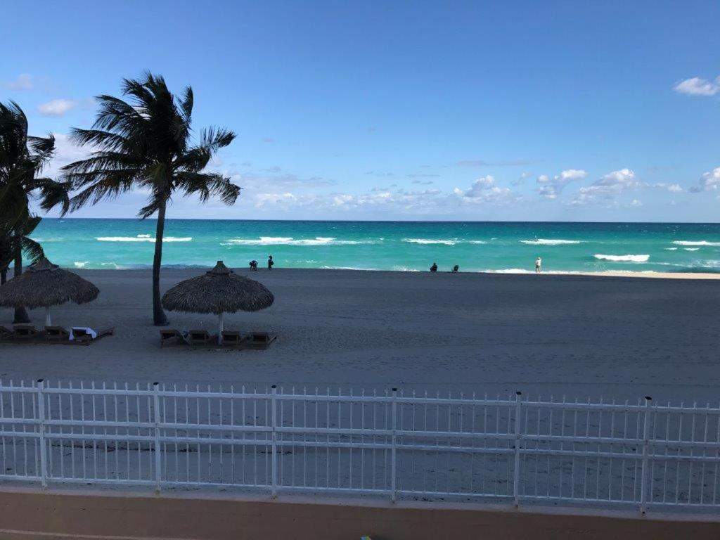 Sahara Beach Club Sunny Isles Beach Exteriér fotografie